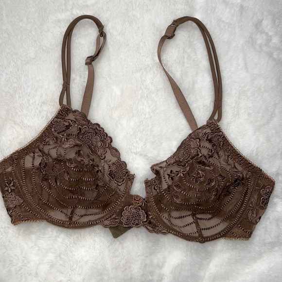 La Perla Other - La perla vintage embroidered underwire balconette bra